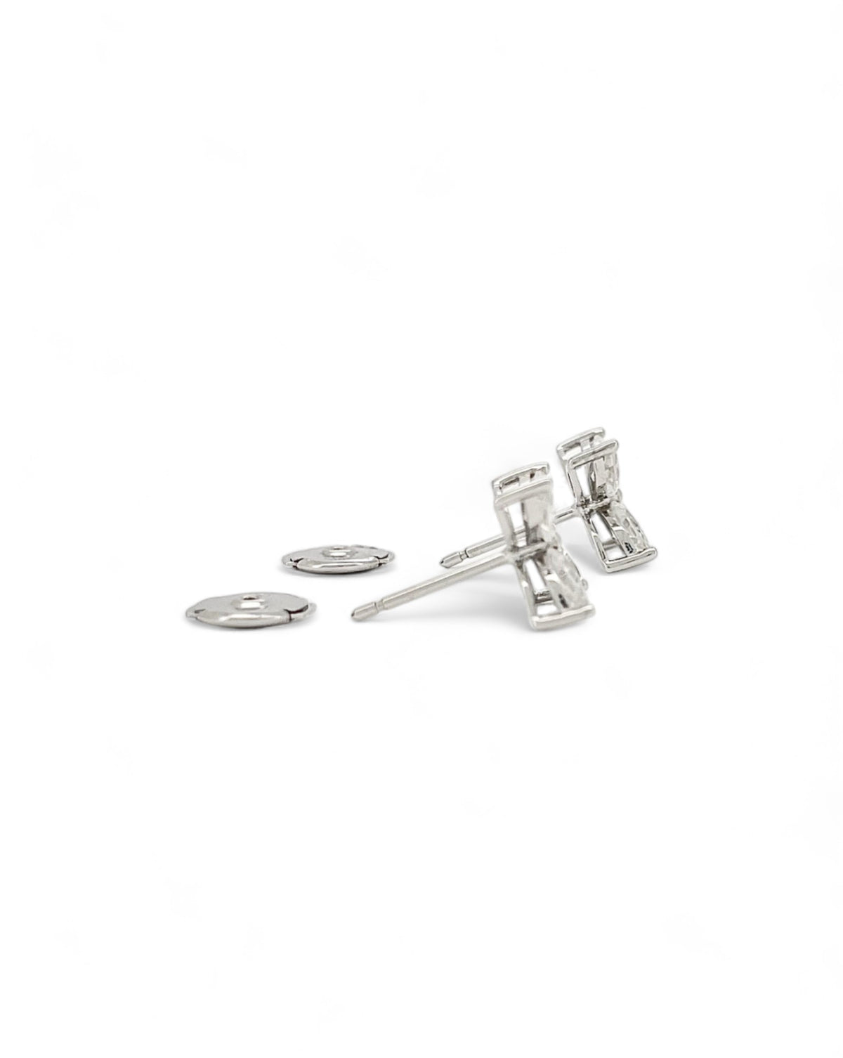 Whisper Round Moissanit Earrings