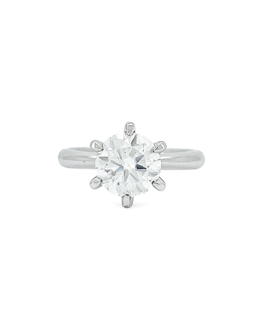 Moonlight Classic Round Moissanite Ring