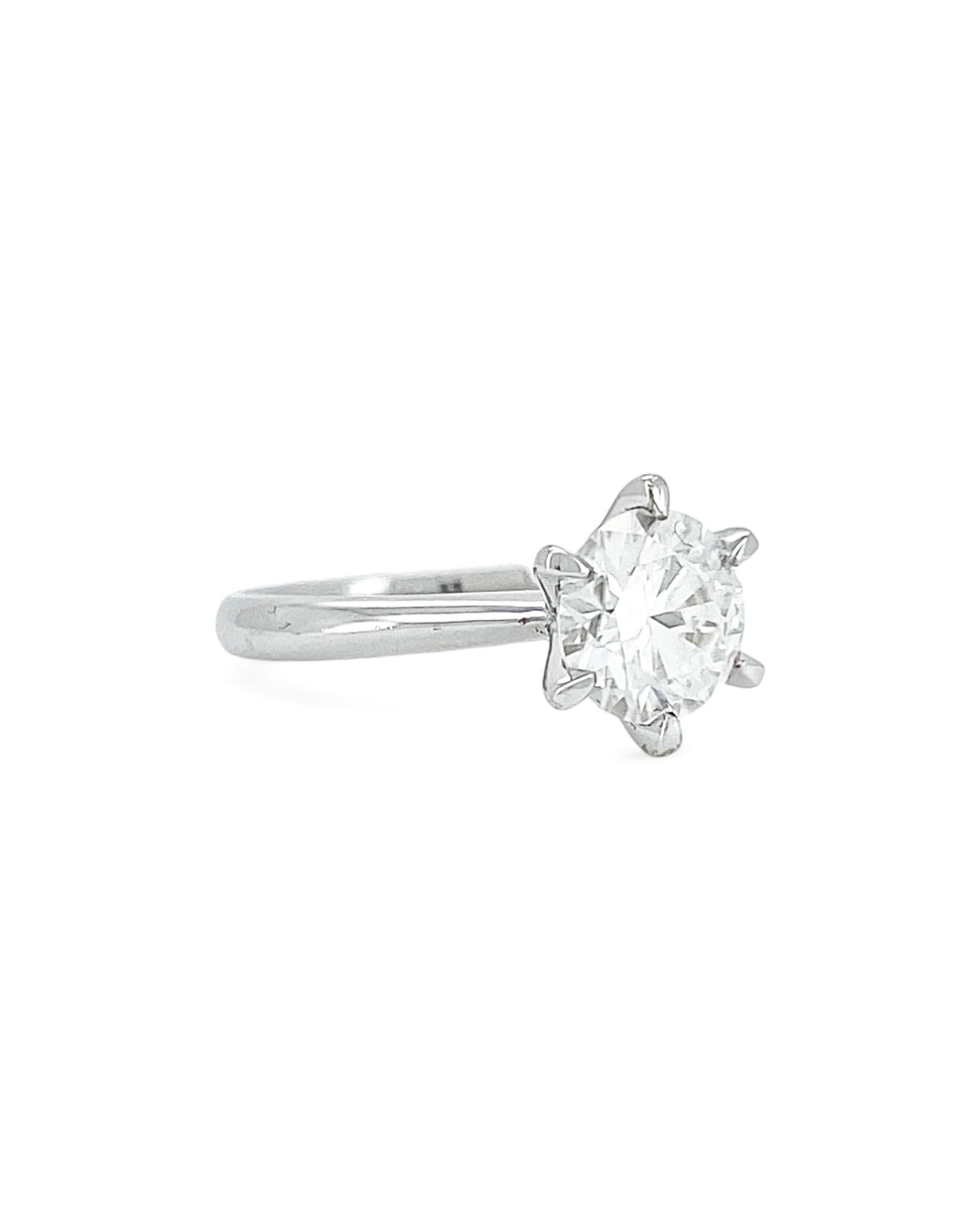 Moonlight Classic Round Moissanite Ring