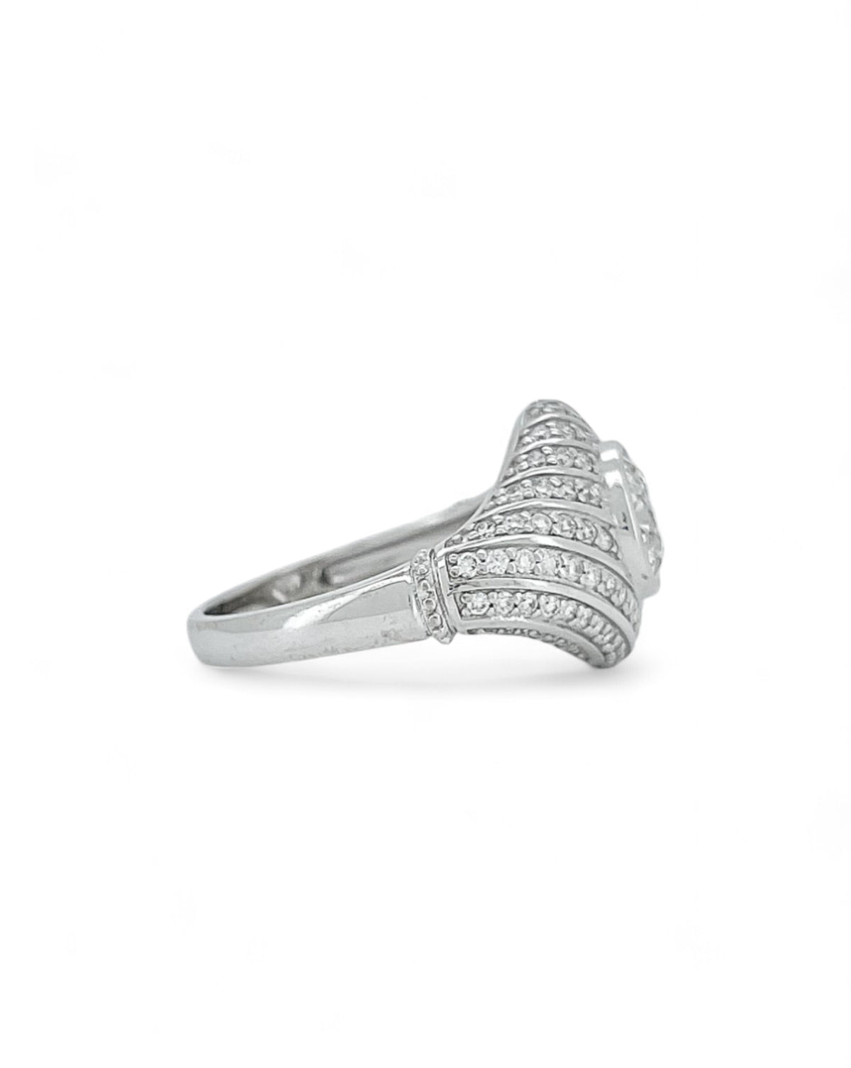 Heirloom Round Diamond Ring